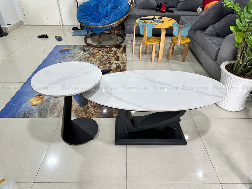 Bàn trà trái tim mặt đá