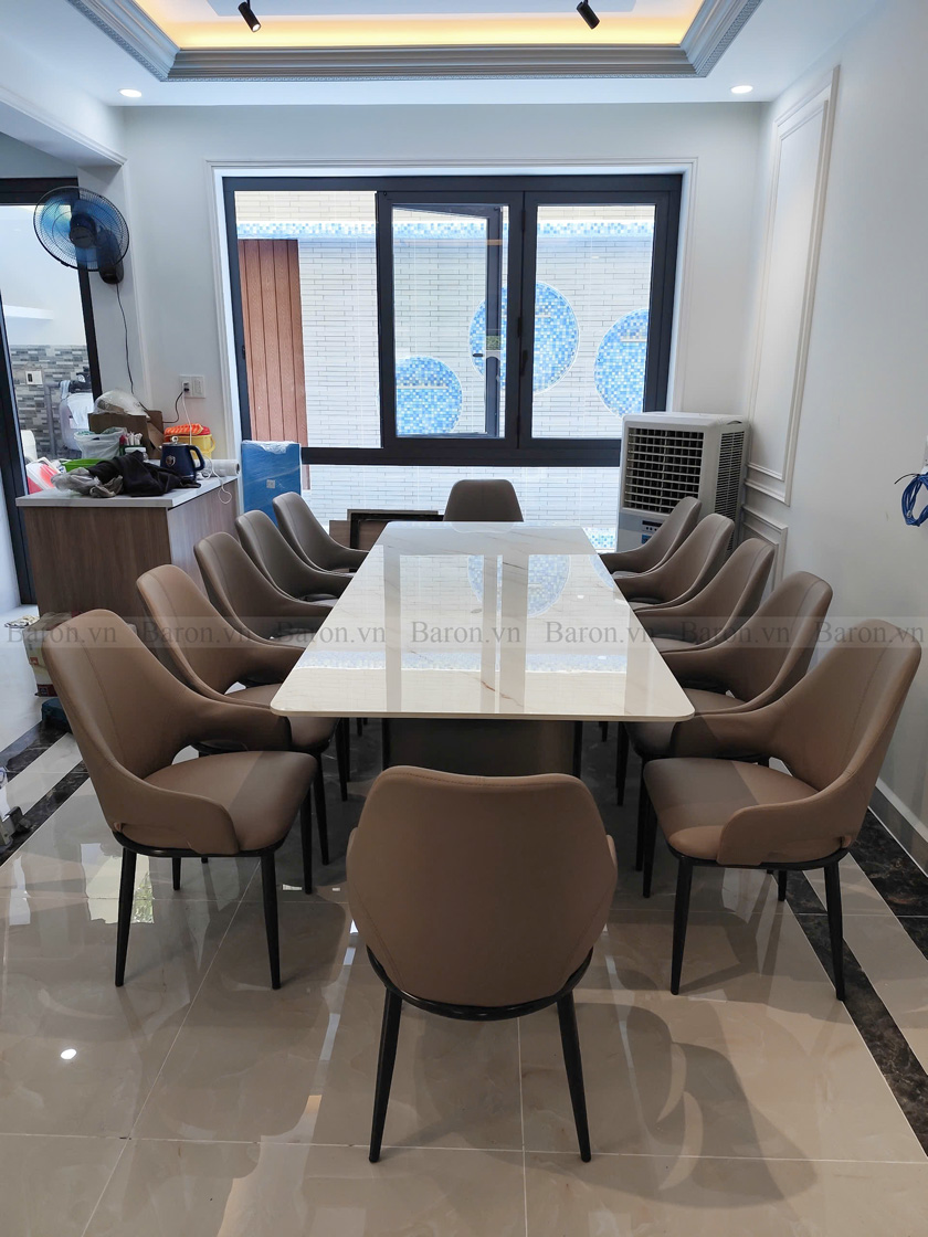 Bàn ăn mặt đá 12 người đẹp