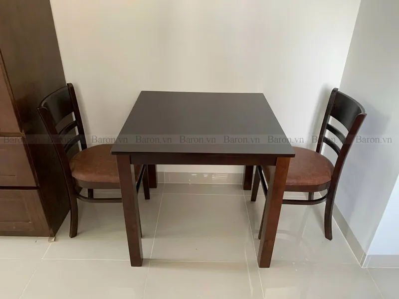 Bộ bàn ăn 2 ghế gọn gàng